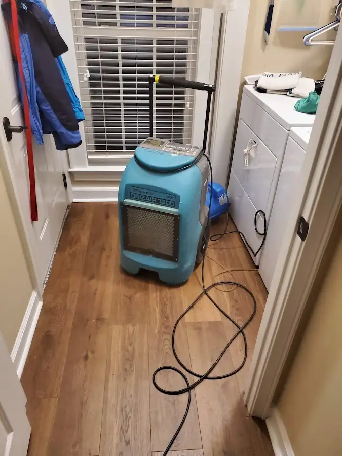 Commercial dehumidifier deployed for Crawl Space Restoration in Jasper